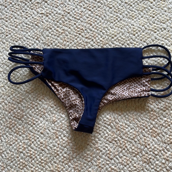 Acacia bottom in navy blue size xs - Picture 2 of 5